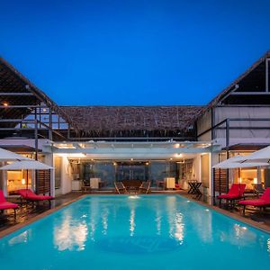 Stayvista At The Rain - River Villa With Infinity Pool